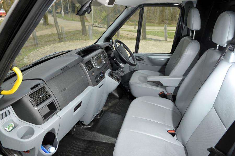  Ford Transit 2006 года  (фото 33 из 153)